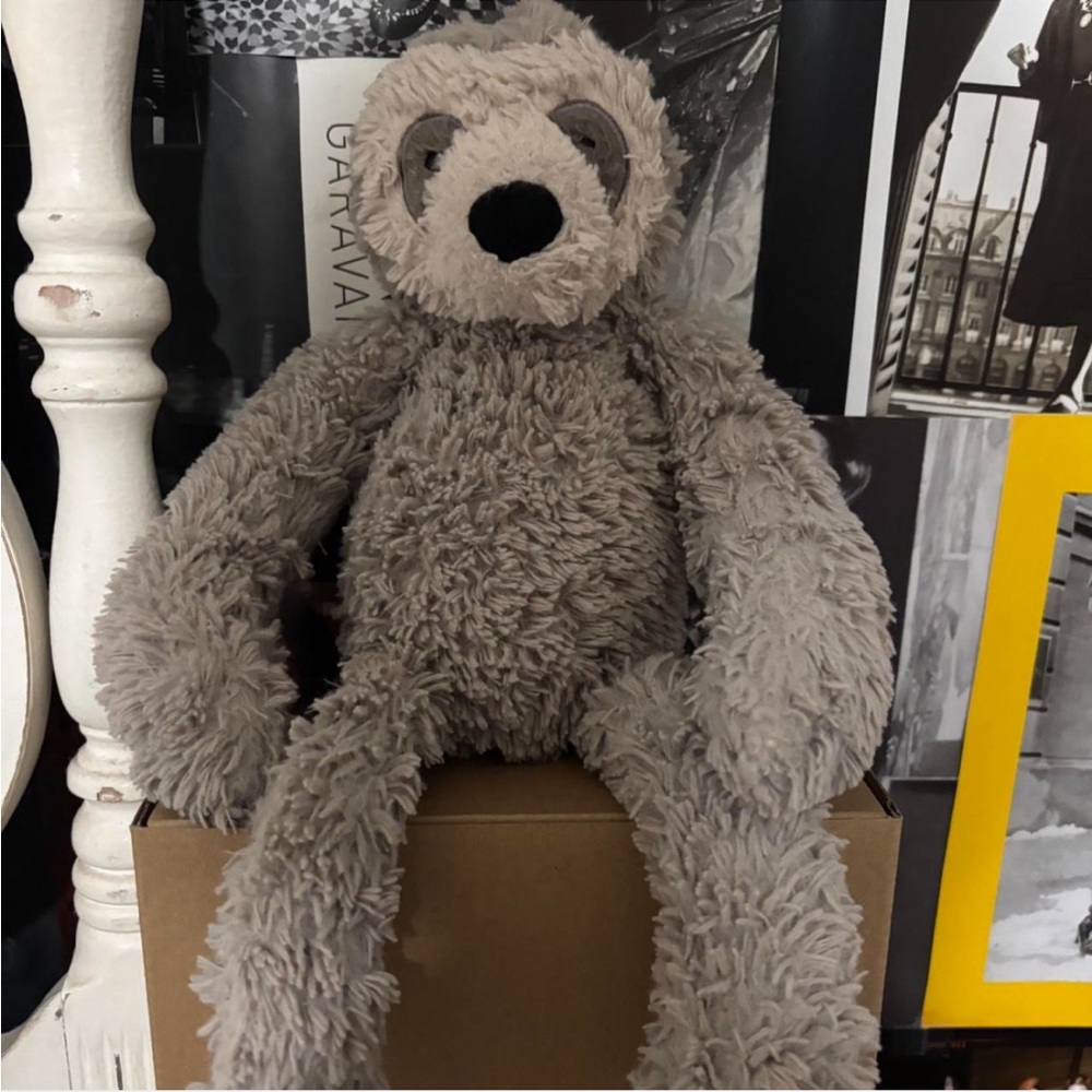 Jellycat Bailey sloth size medium, in great condition